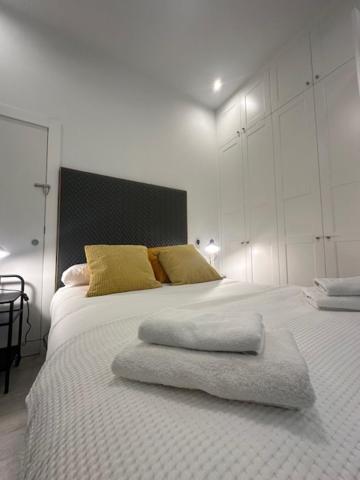 Casa De Huespedes Almirante Madrid Apartamento Exterior foto
