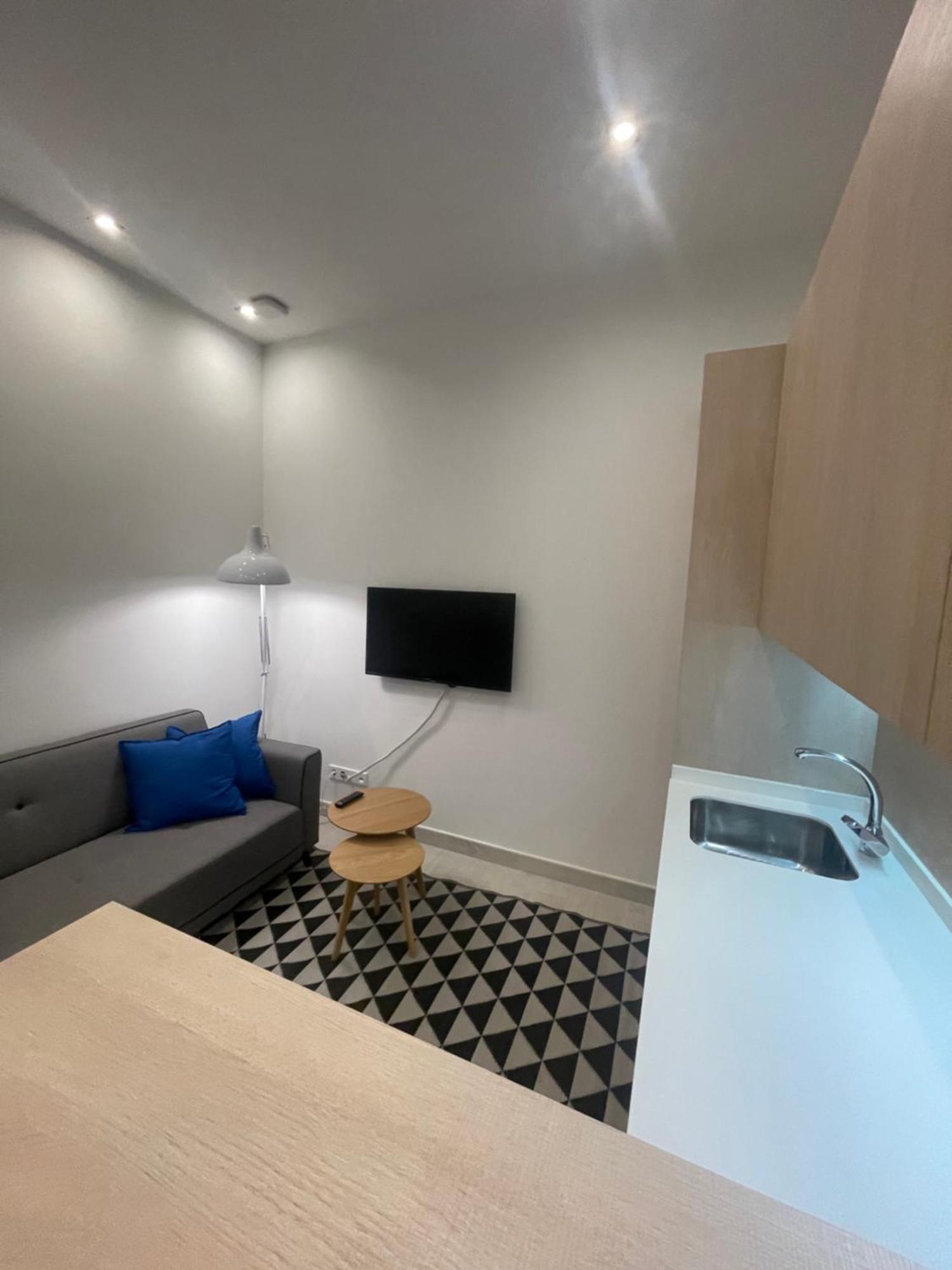 Casa De Huespedes Almirante Madrid Apartamento Exterior foto